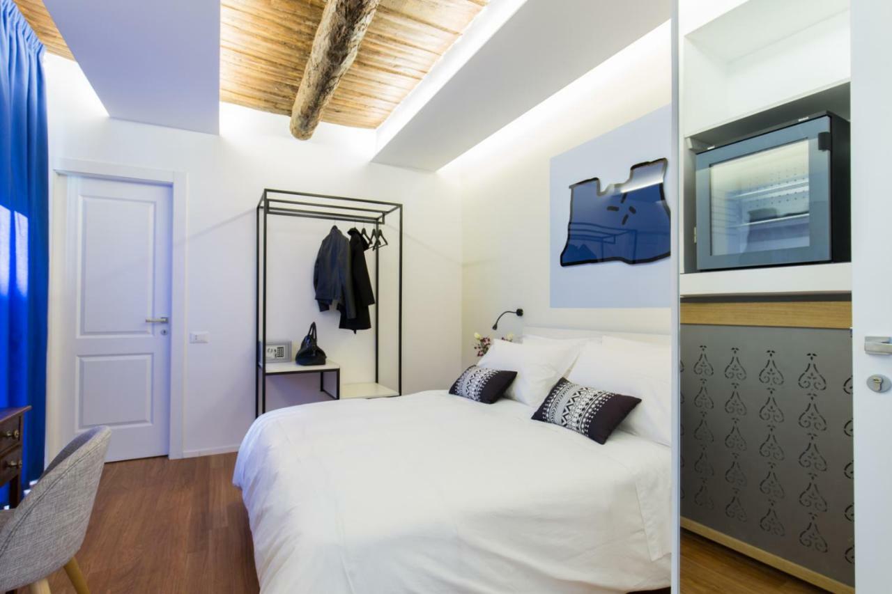 Duetto Al Duomo Hotel เนเปิลส์ ภายนอก รูปภาพ