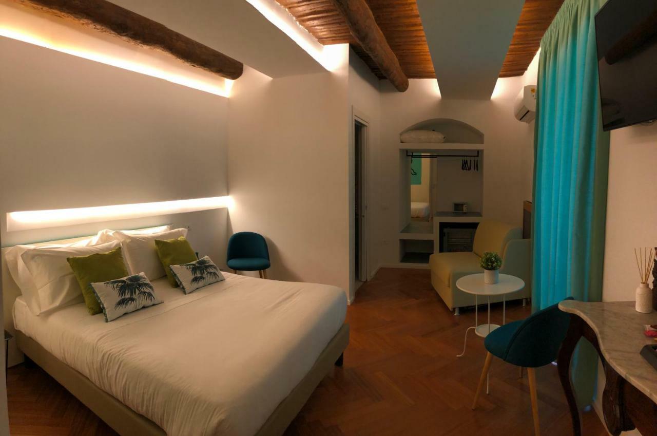 Duetto Al Duomo Hotel เนเปิลส์ ภายนอก รูปภาพ