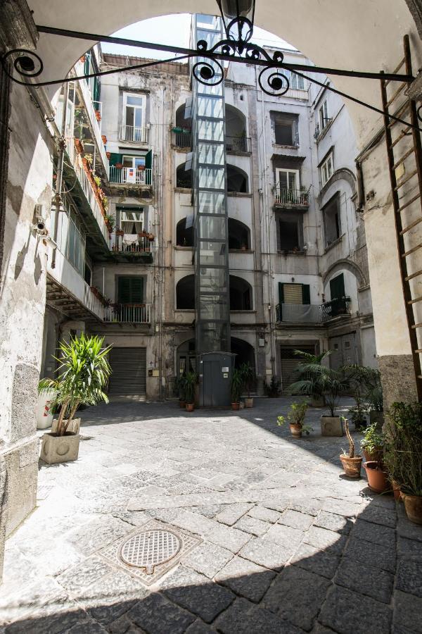 Duetto Al Duomo Hotel เนเปิลส์ ภายนอก รูปภาพ