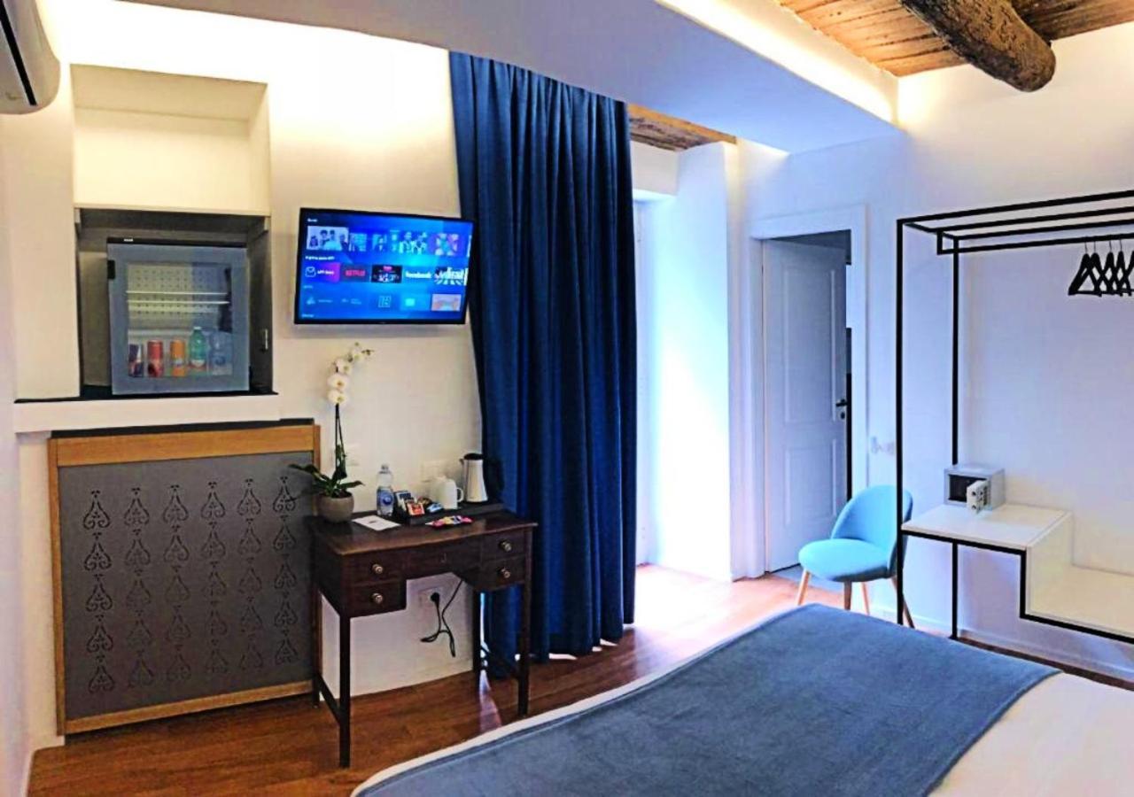 Duetto Al Duomo Hotel เนเปิลส์ ภายนอก รูปภาพ